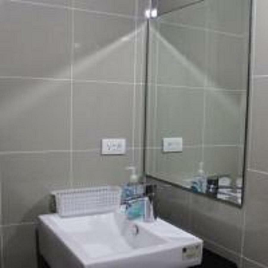 Cubao Manhattanheights Unit 11A Tower B, 2Br Manila Exteriör bild