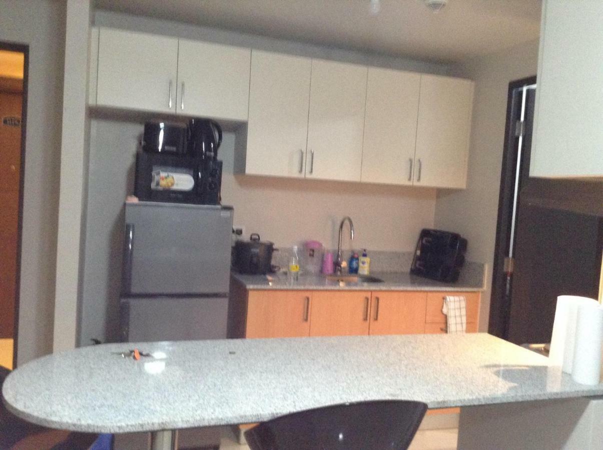 Cubao Manhattanheights Unit 11A Tower B, 2Br Manila Exteriör bild