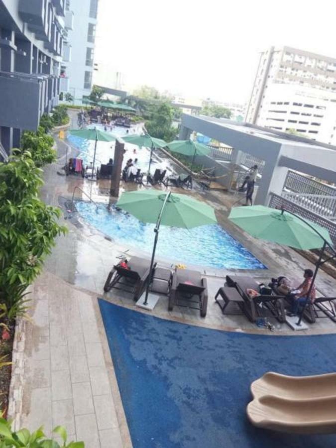 Cubao Manhattanheights Unit 11A Tower B, 2Br Manila Exteriör bild