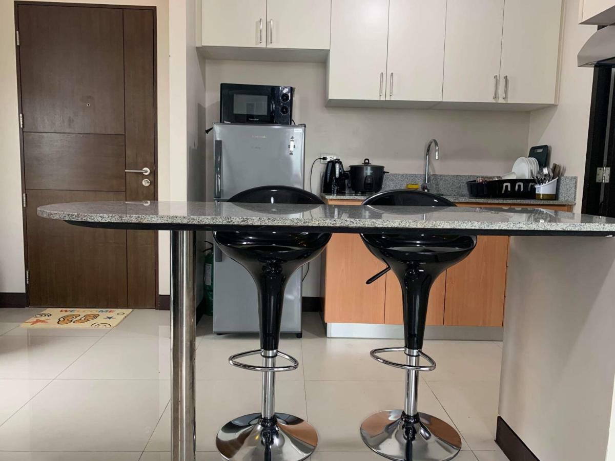 Cubao Manhattanheights Unit 11A Tower B, 2Br Manila Exteriör bild